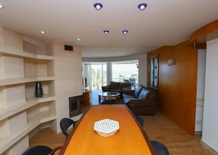 아파트 Differentflats Horizonte 살루